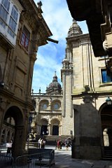 25 Santiago de Compostela